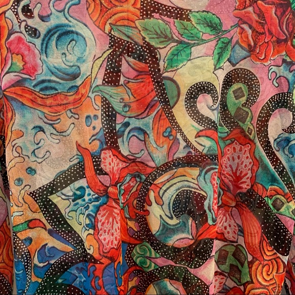 ๐ฟ Escada 3/4th length Sleeve Swirl Shirt ๐น - Picture 5 of 10